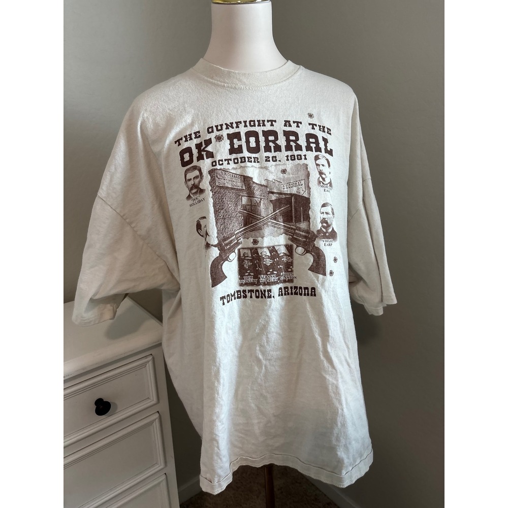 Gildan Gunfight at the OK Corral Tombstone Arizona Graphic Tee Off-White 3XL